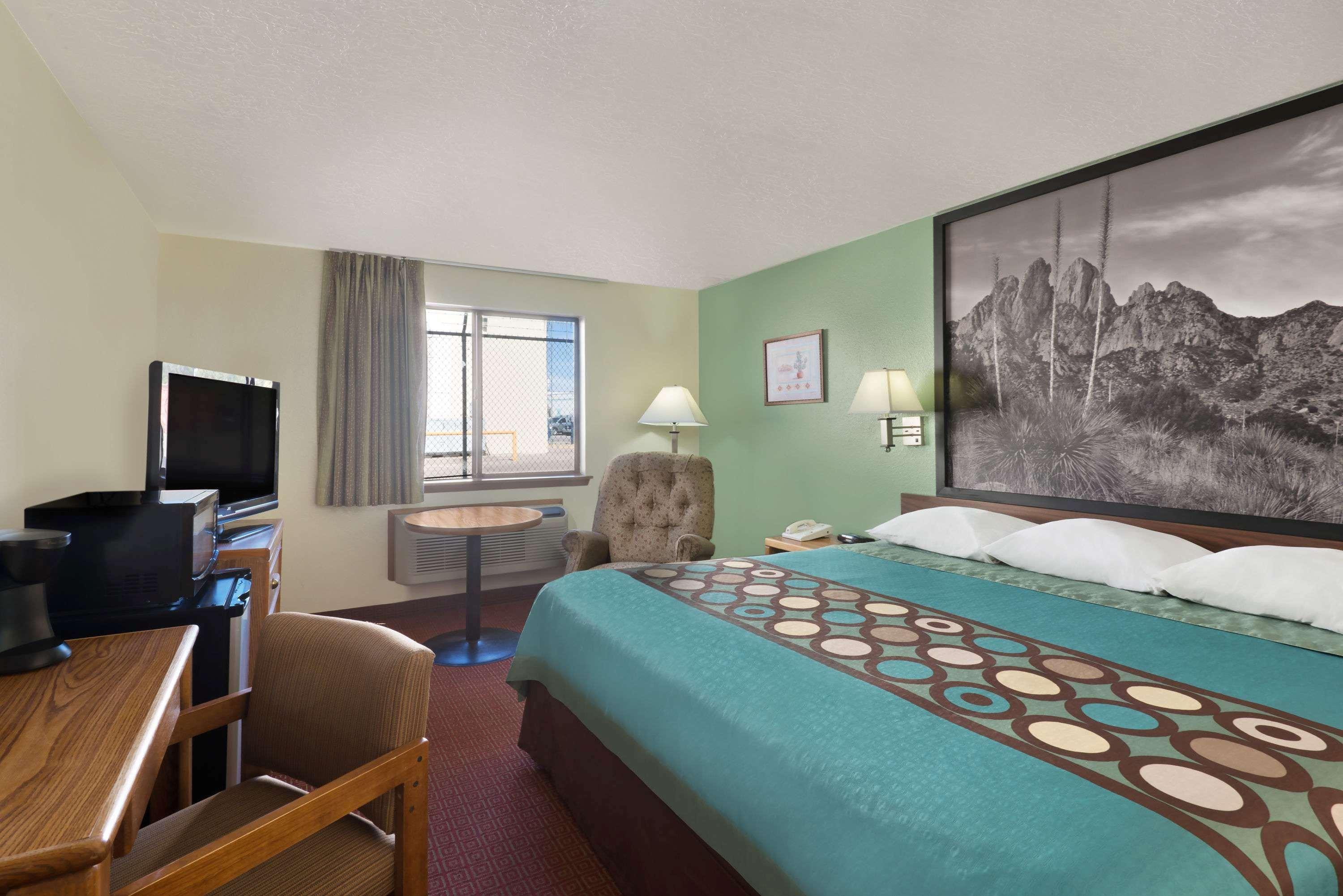 Super 8 By Wyndham Alamogordo - White Sands Экстерьер фото