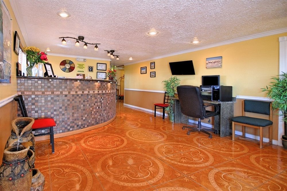 Super 8 By Wyndham Alamogordo - White Sands Экстерьер фото